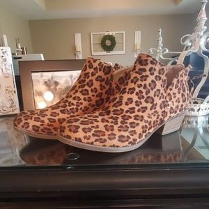 Leopard ankle booties